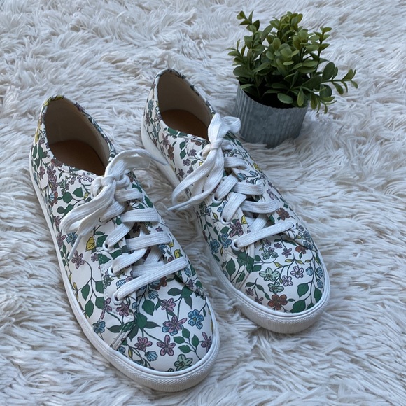 🎉2X HP🎉 Loft Floral Print Lace Up Sneakers 💗 White & Green - Picture 4 of 15